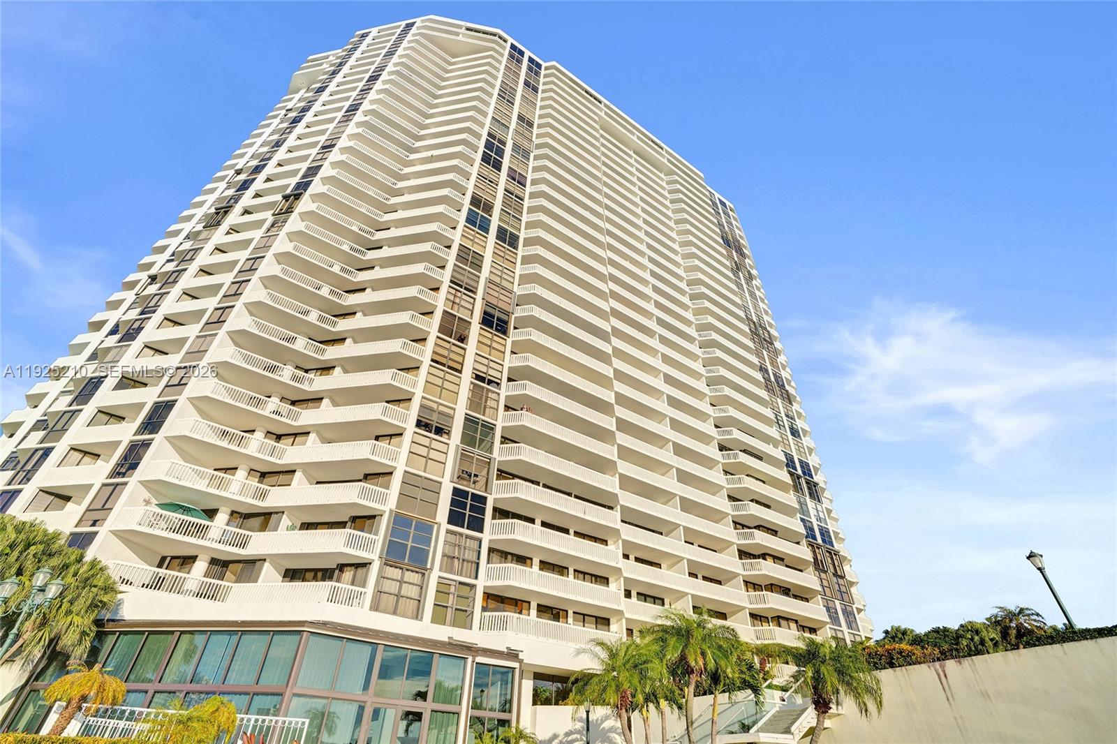 1000 E Island Blvd #1608, Aventura FL 33160