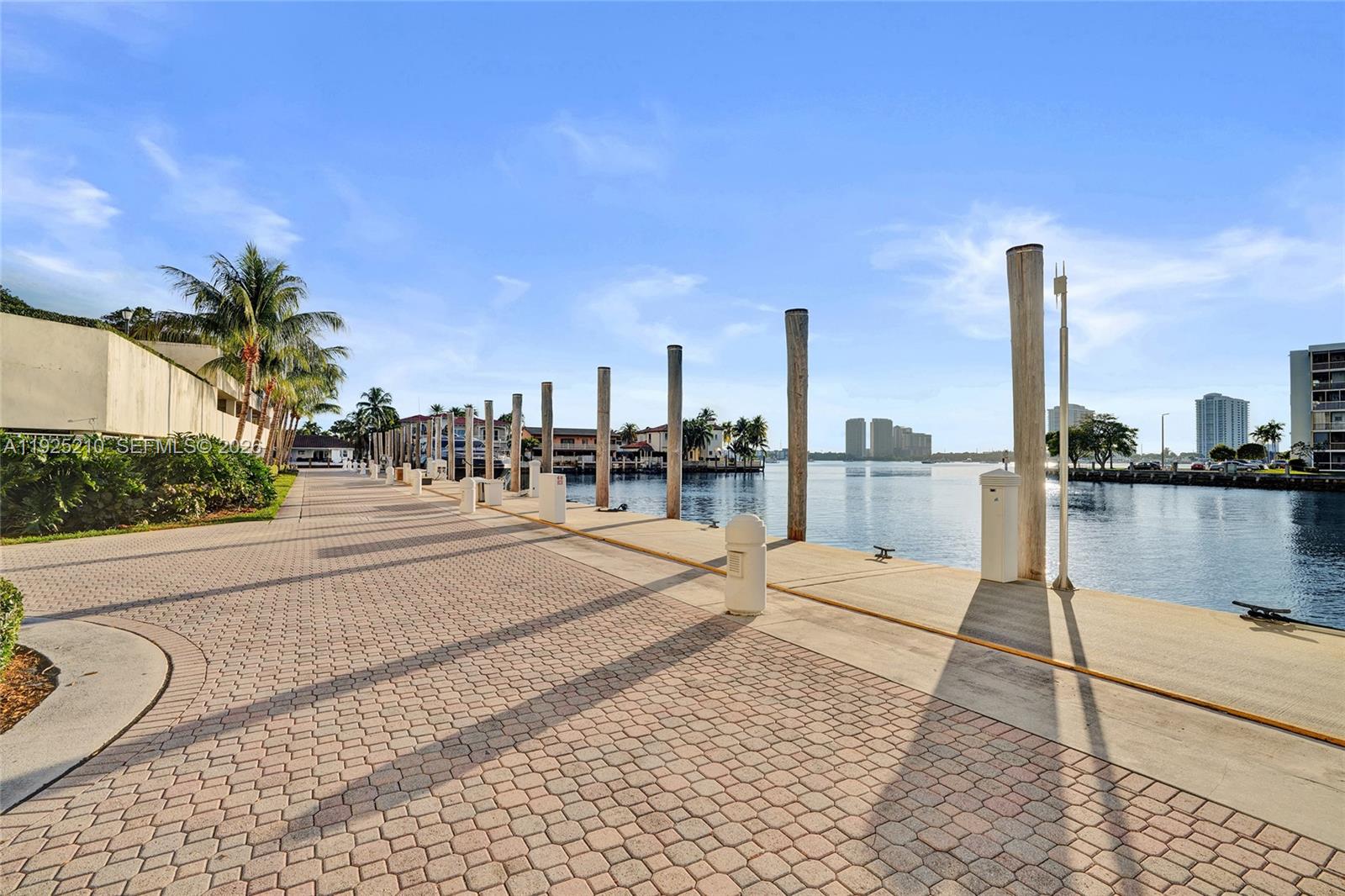 1000 E Island Blvd #1608, Aventura FL 33160