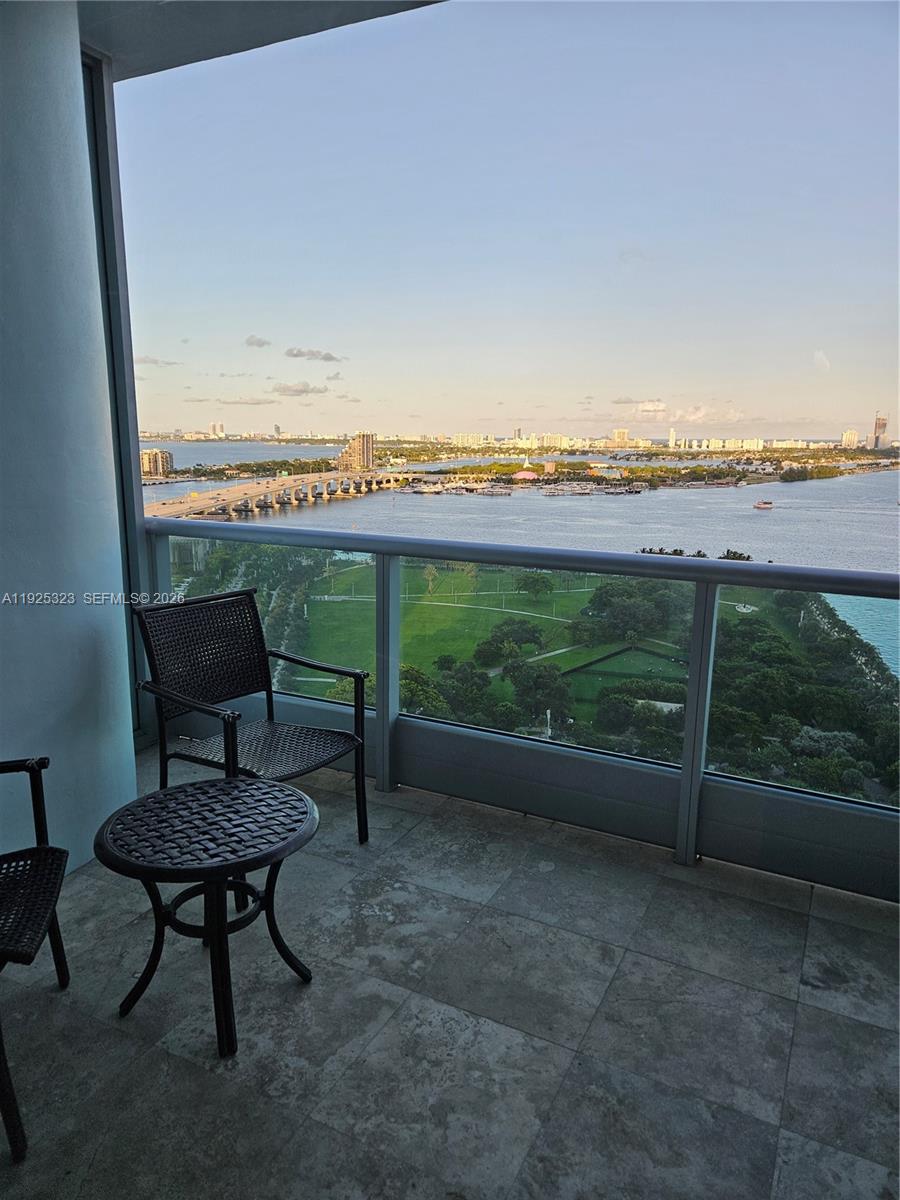 900 Biscayne Blvd #2604, Miami FL 33132