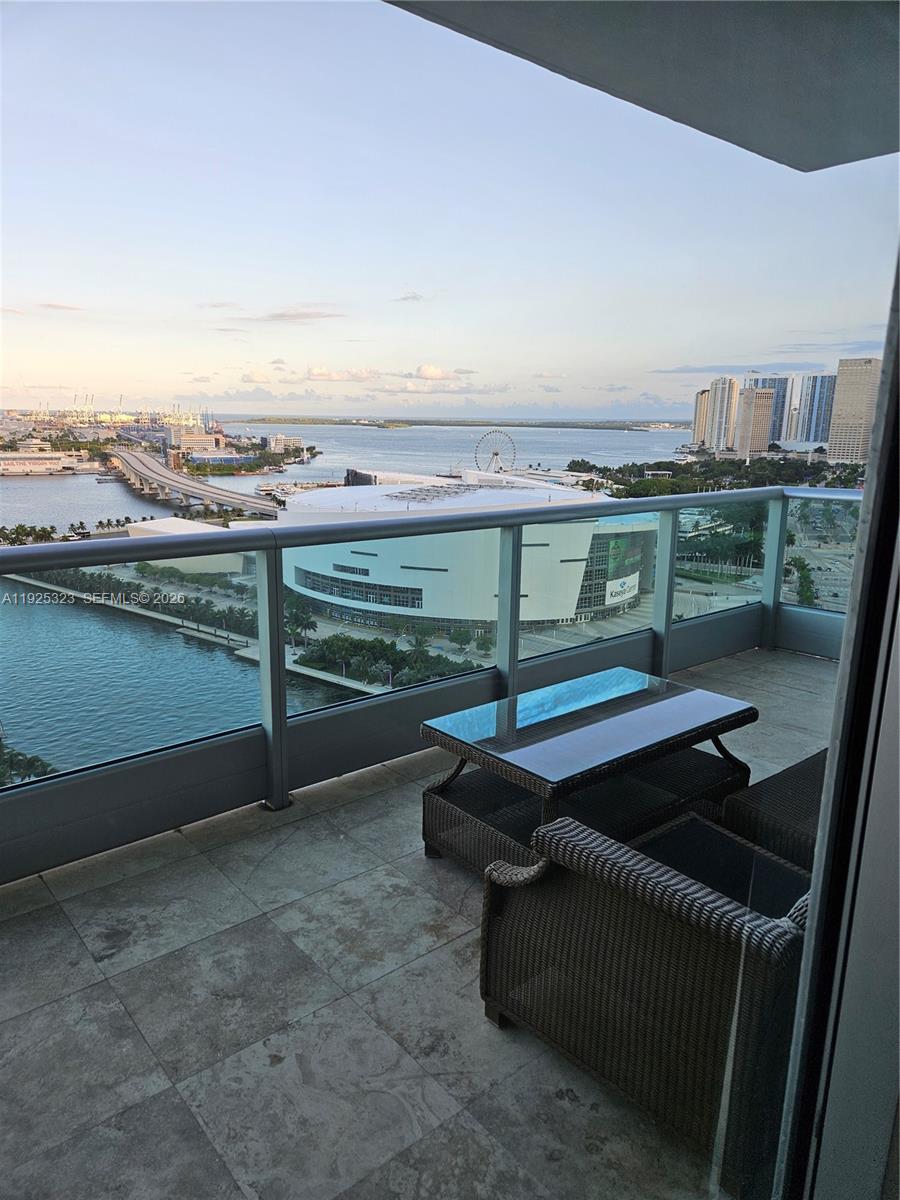 900 Biscayne Blvd #2604, Miami FL 33132