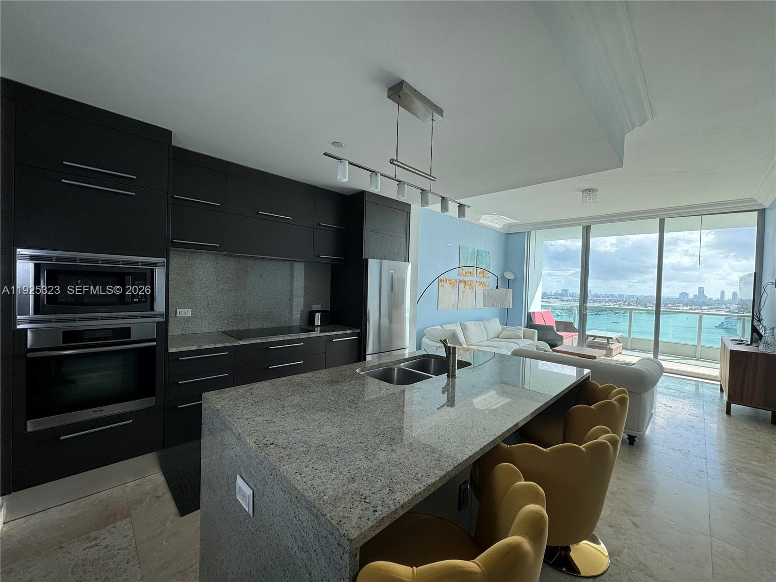 900 Biscayne Blvd #2604, Miami FL 33132