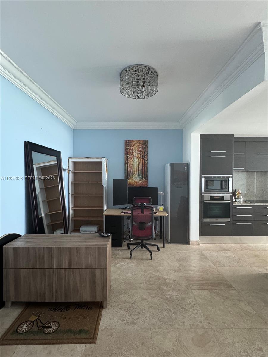 900 Biscayne Blvd #2604, Miami FL 33132