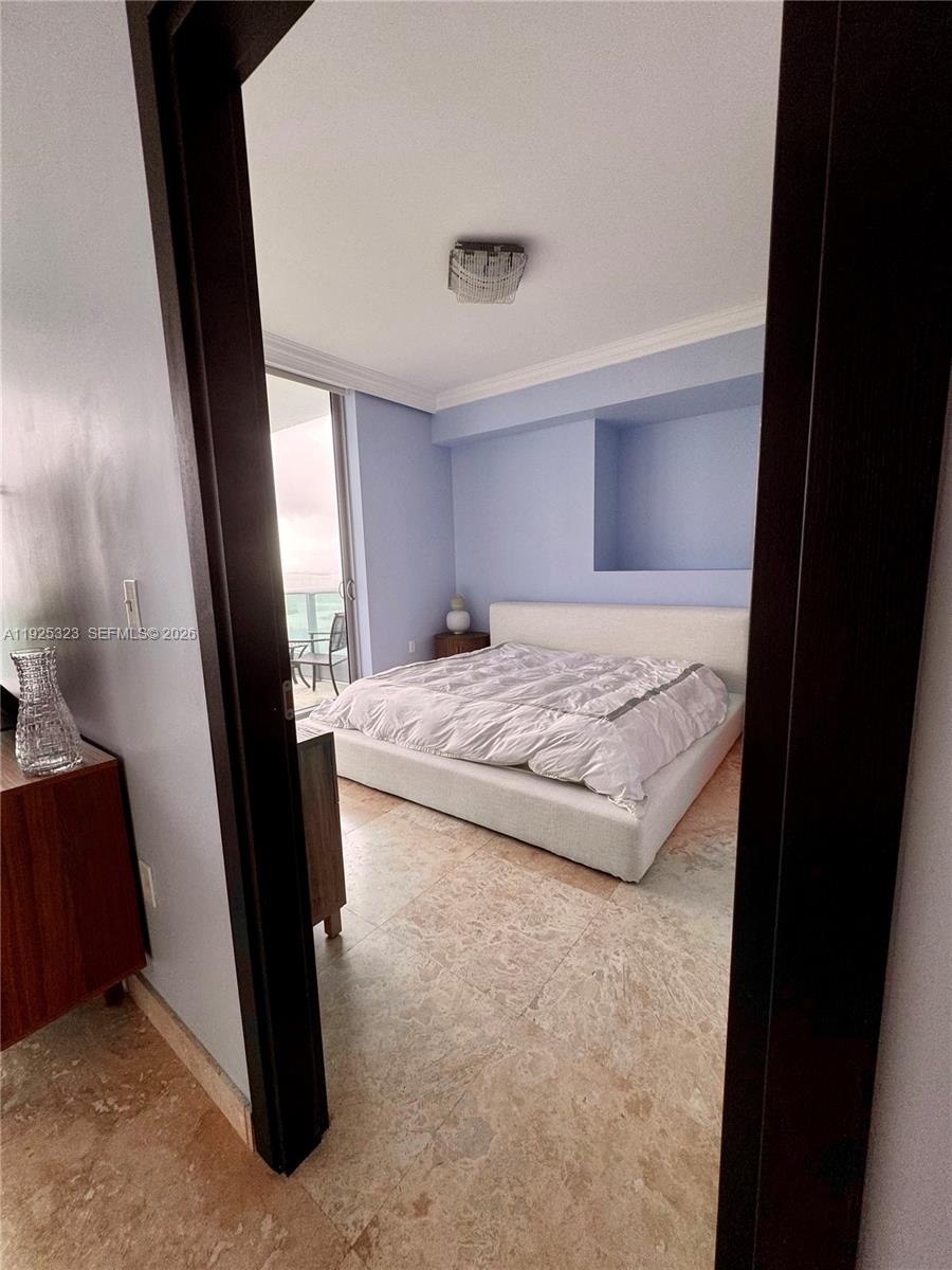 900 Biscayne Blvd #2604, Miami FL 33132