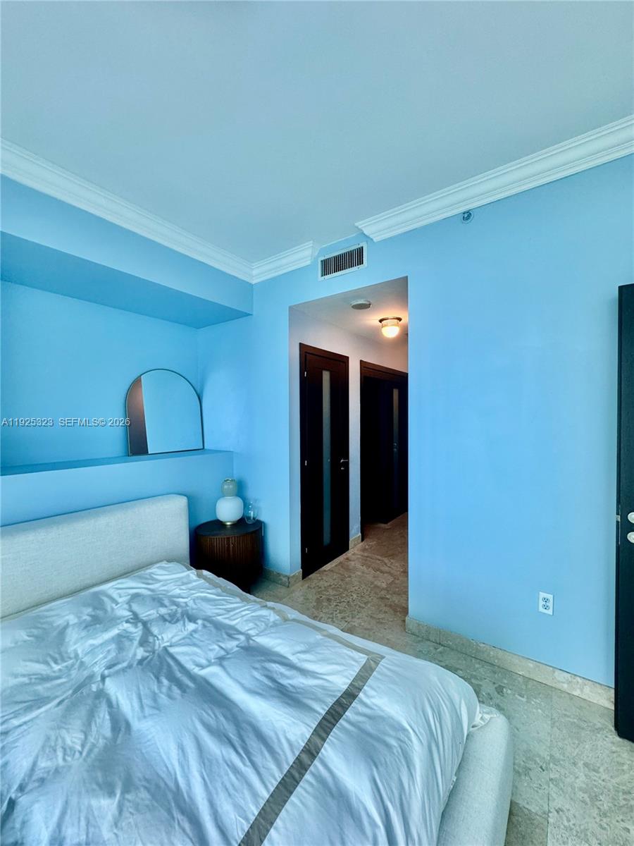 900 Biscayne Blvd #2604, Miami FL 33132