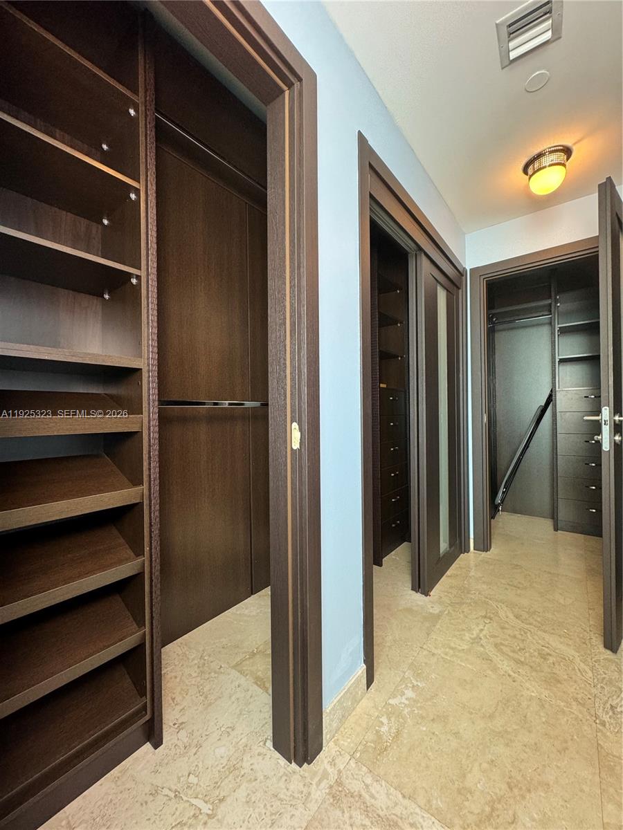 900 Biscayne Blvd #2604, Miami FL 33132