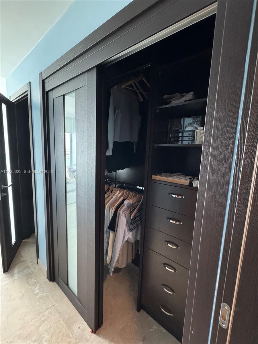 900 Biscayne Blvd #2604, Miami FL 33132