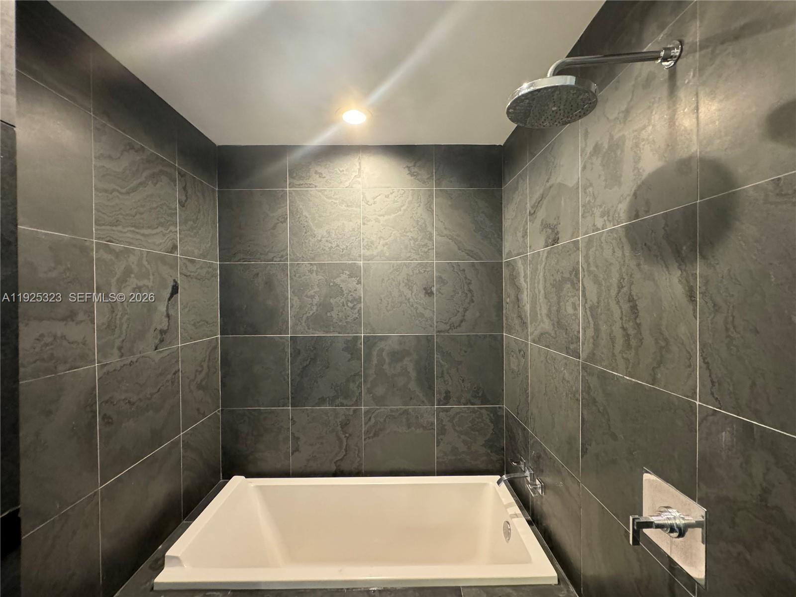 900 Biscayne Blvd #2604, Miami FL 33132