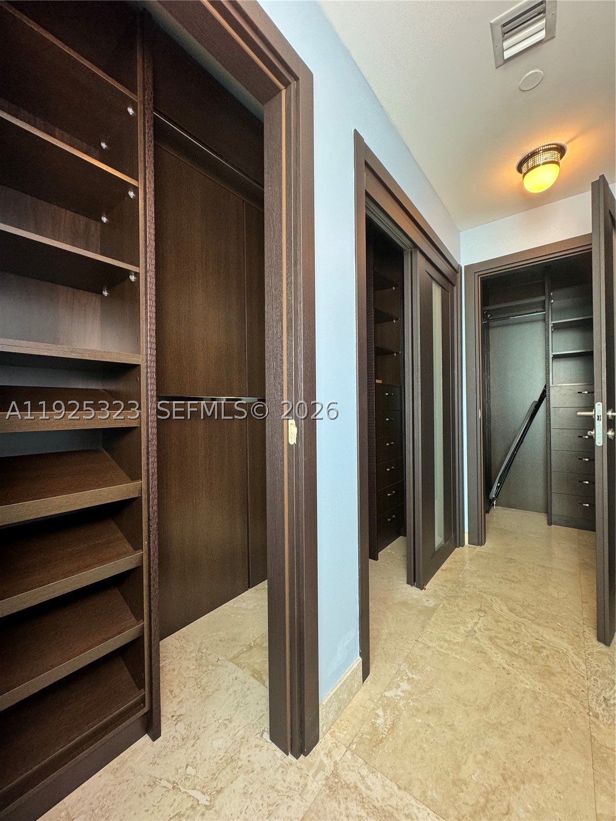 900 Biscayne Blvd #2604, Miami FL 33132
