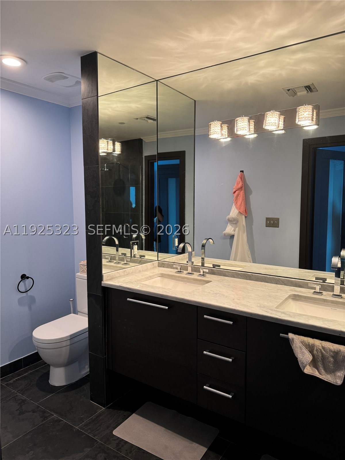 900 Biscayne Blvd #2604, Miami FL 33132