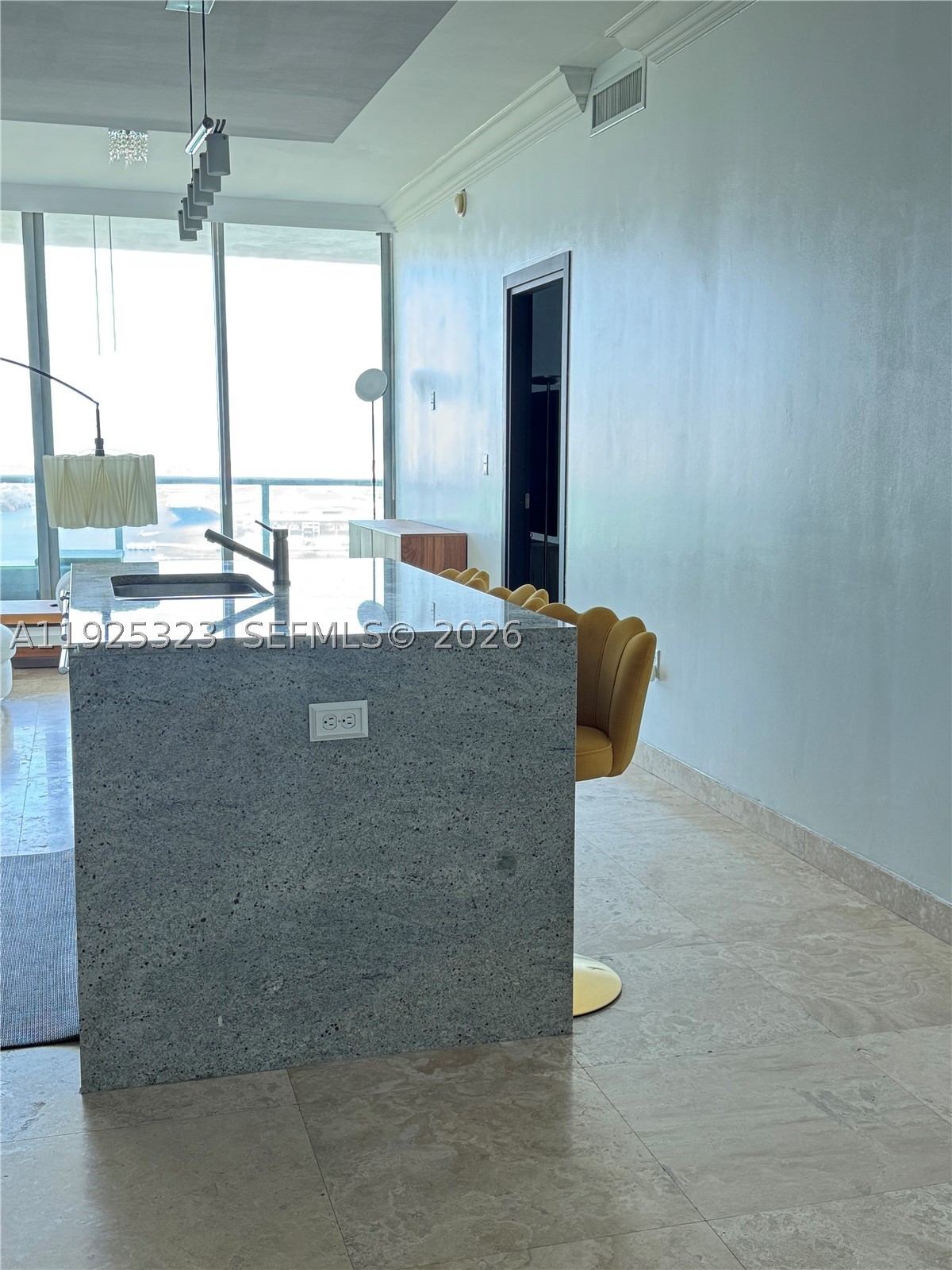 900 Biscayne Blvd #2604, Miami FL 33132