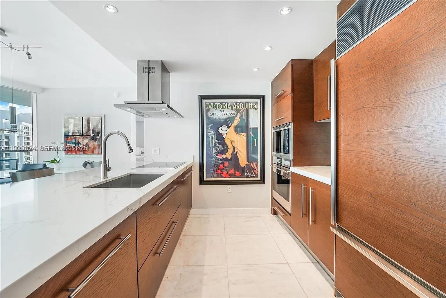 495 Brickell Ave #3304, Miami FL 33131