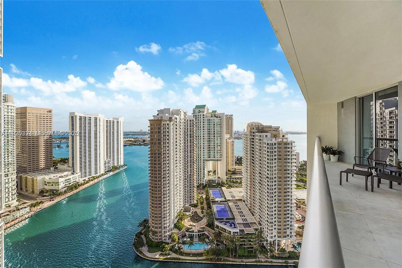 495 Brickell Ave #3304, Miami FL 33131