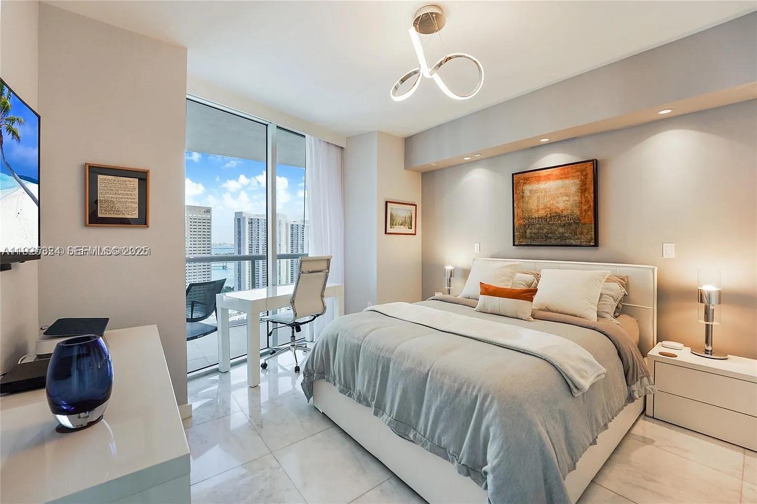 495 Brickell Ave #3304, Miami FL 33131