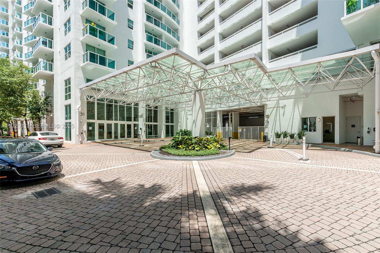 41 SE 5th St #2314, Miami FL 33131