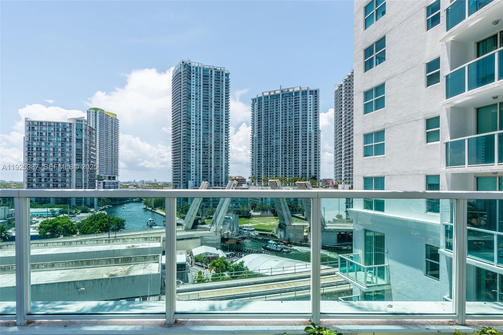 41 SE 5th St #2314, Miami FL 33131