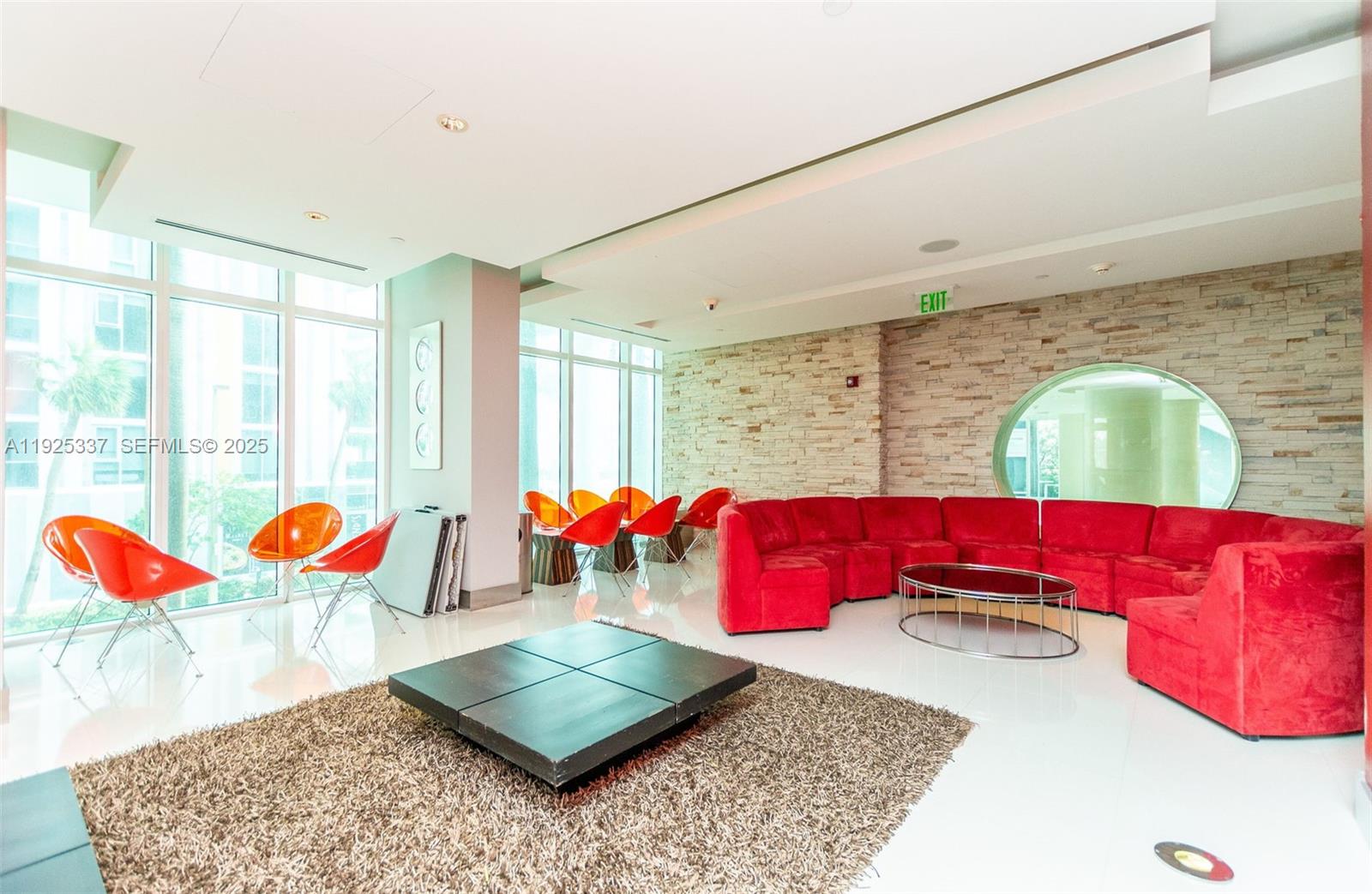 41 SE 5th St #2314, Miami FL 33131