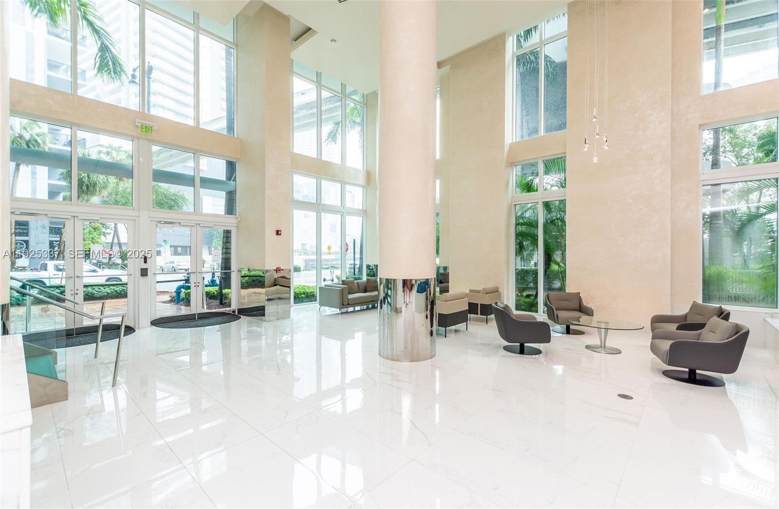41 SE 5th St #2314, Miami FL 33131