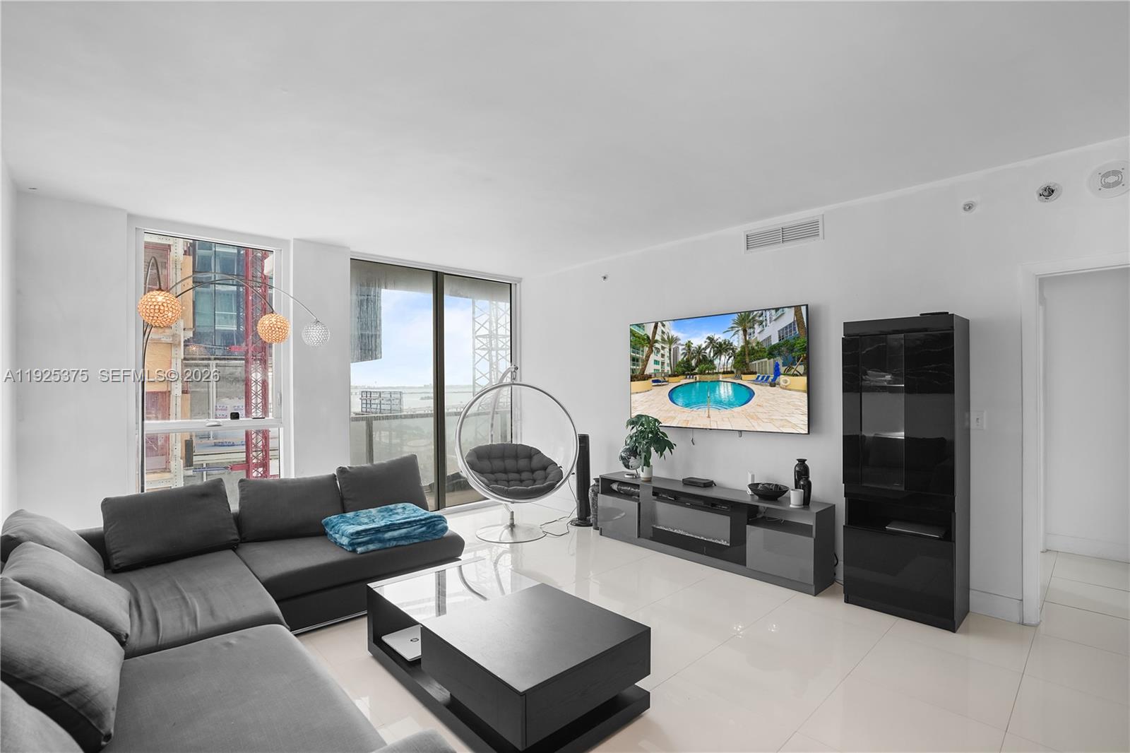 244 Biscayne Blvd #2306, Miami FL 33132