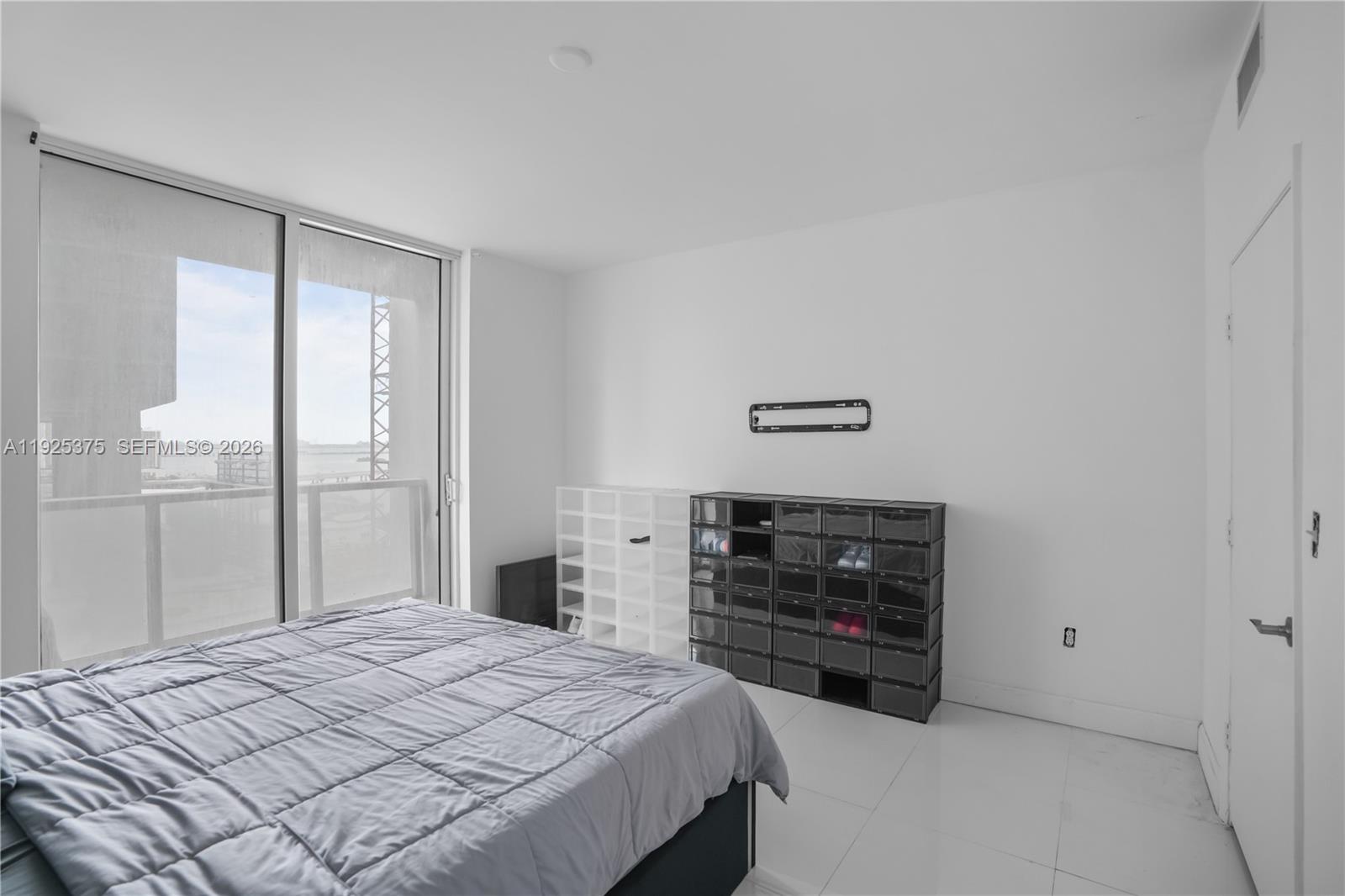 244 Biscayne Blvd #2306, Miami FL 33132