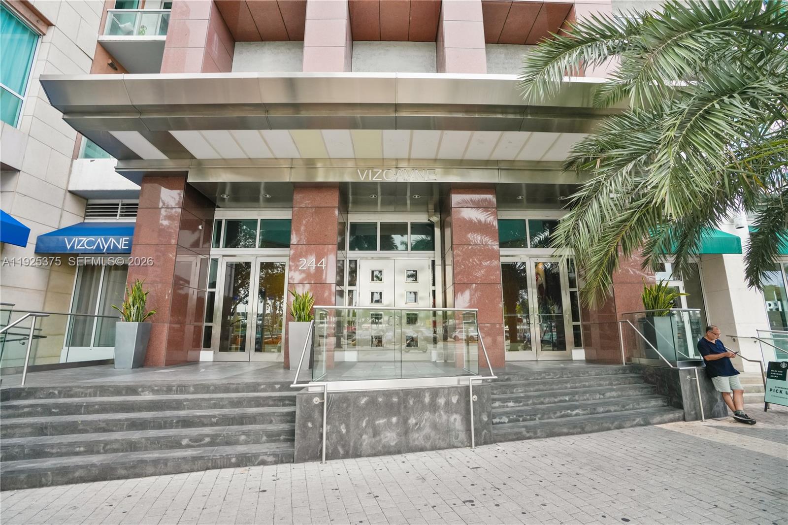 244 Biscayne Blvd #2306, Miami FL 33132