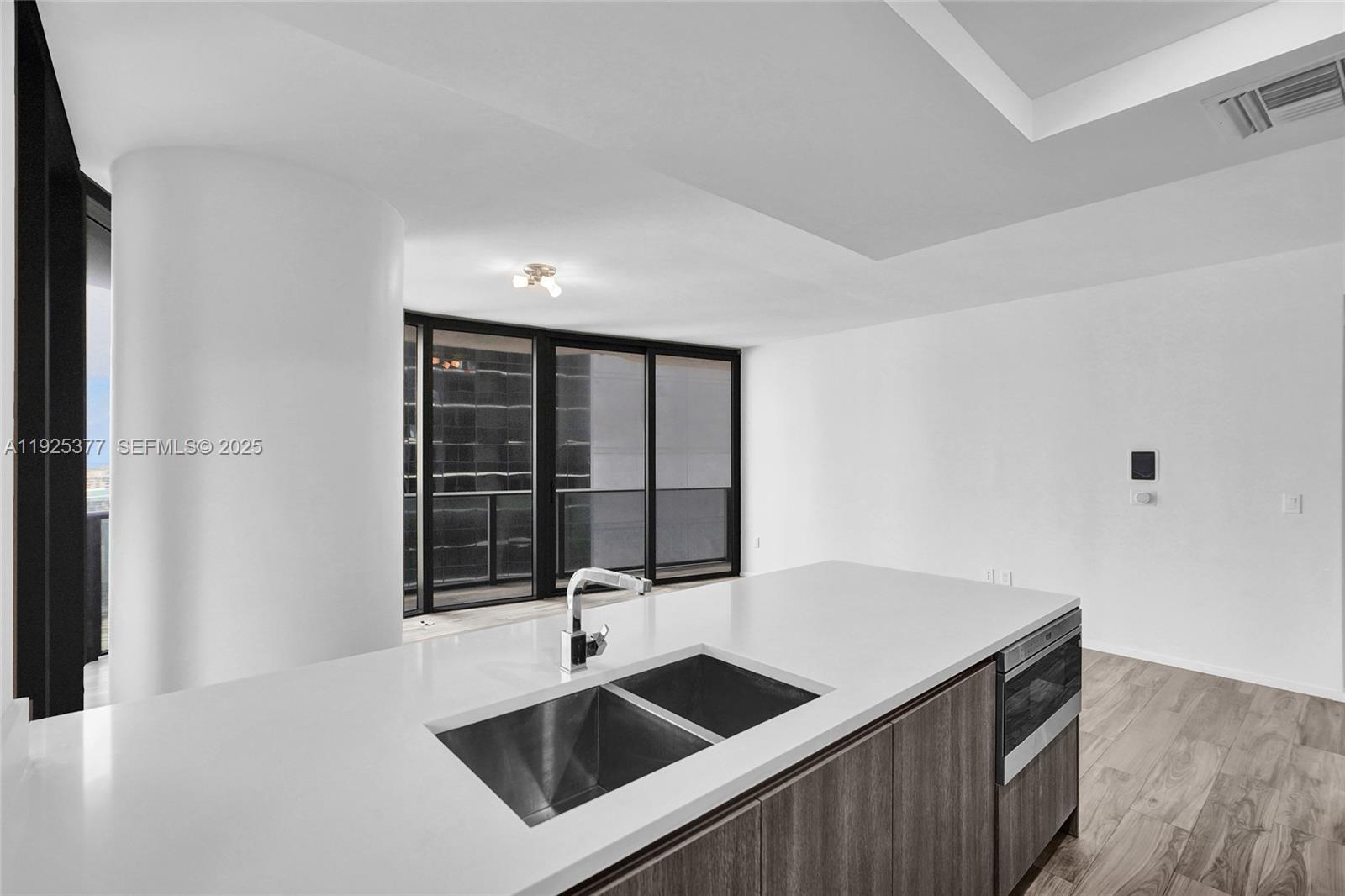 801 S Miami Ave #2405, Miami FL 33130