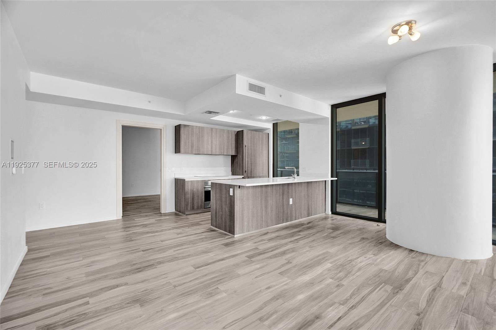 801 S Miami Ave #2405, Miami FL 33130
