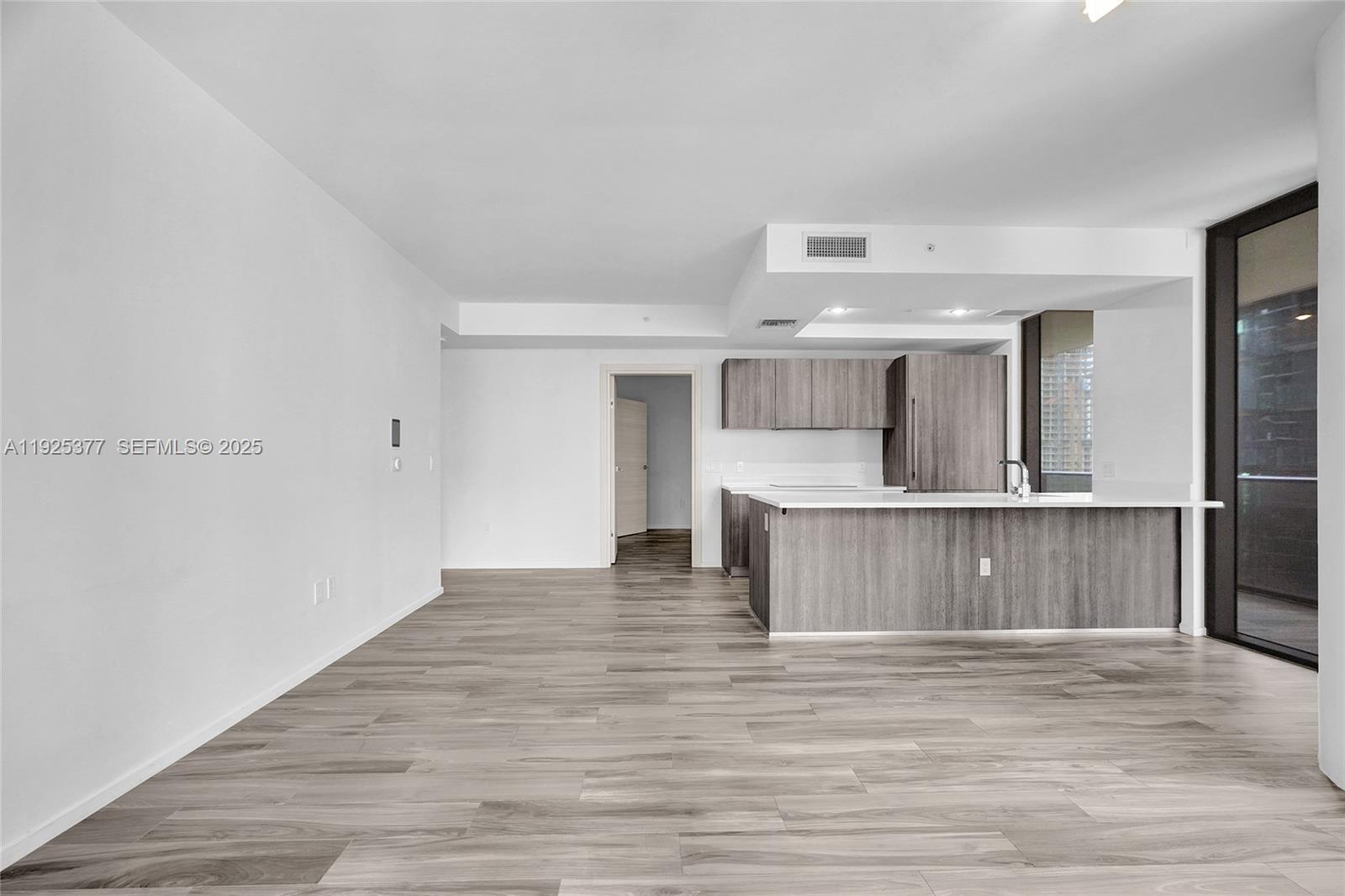801 S Miami Ave #2405, Miami FL 33130