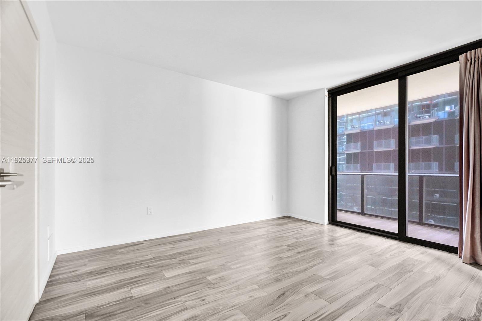 801 S Miami Ave #2405, Miami FL 33130