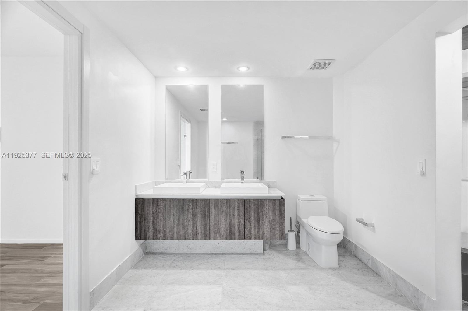 801 S Miami Ave #2405, Miami FL 33130