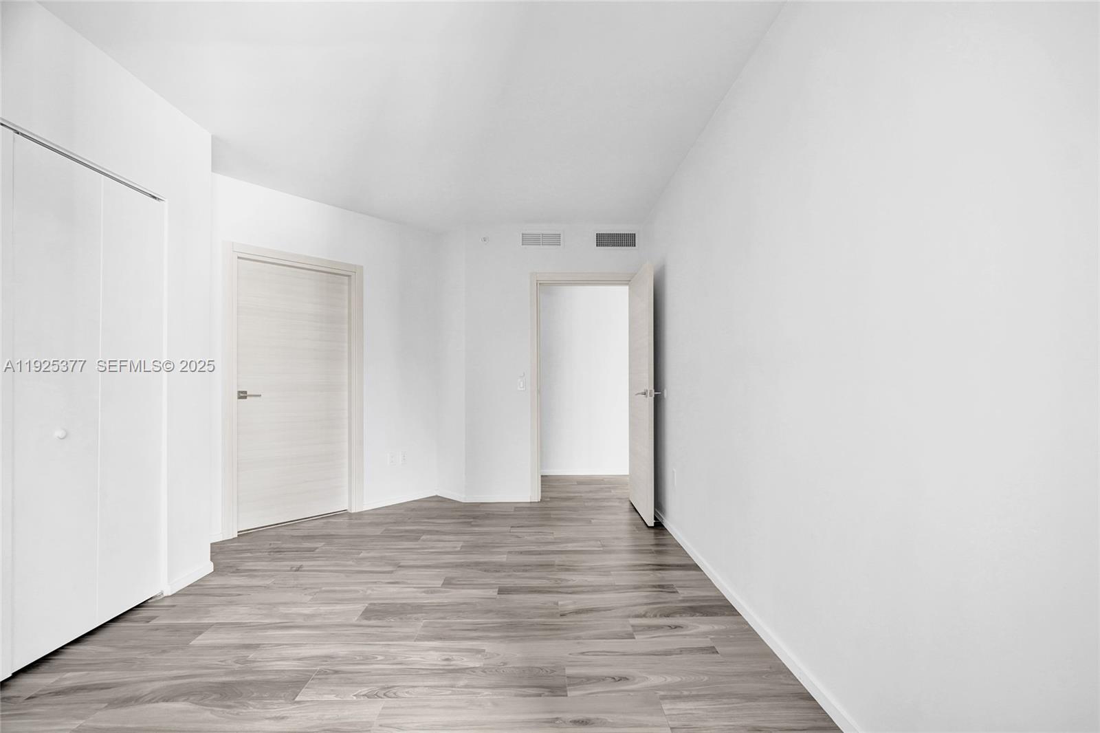 801 S Miami Ave #2405, Miami FL 33130