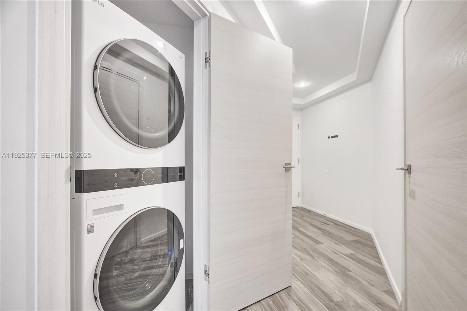 801 S Miami Ave #2405, Miami FL 33130