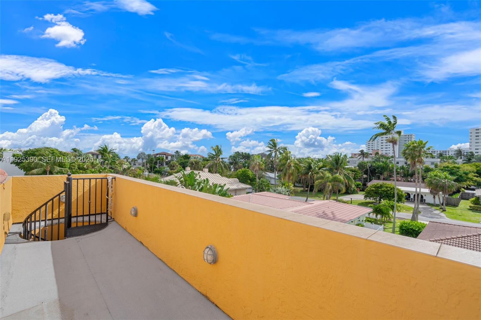 3406 Leigh Rd, Pompano Beach FL 33062