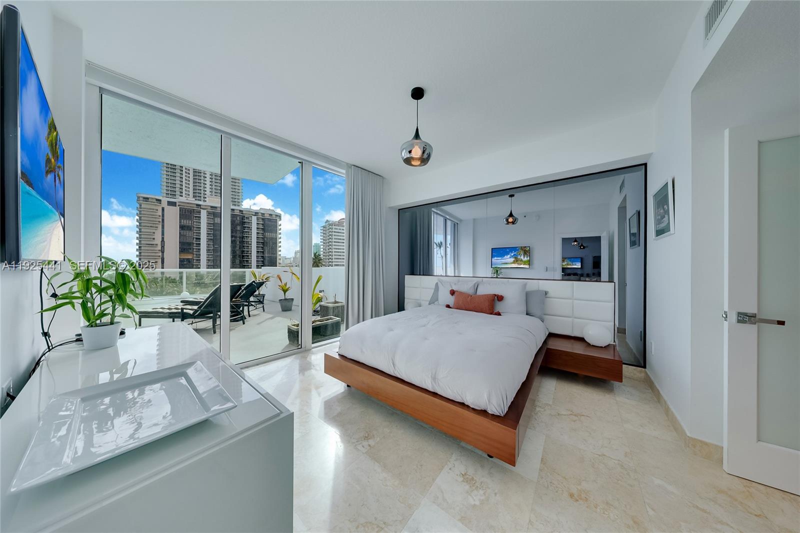 6515 Collins Ave #605, Miami Beach FL 33141