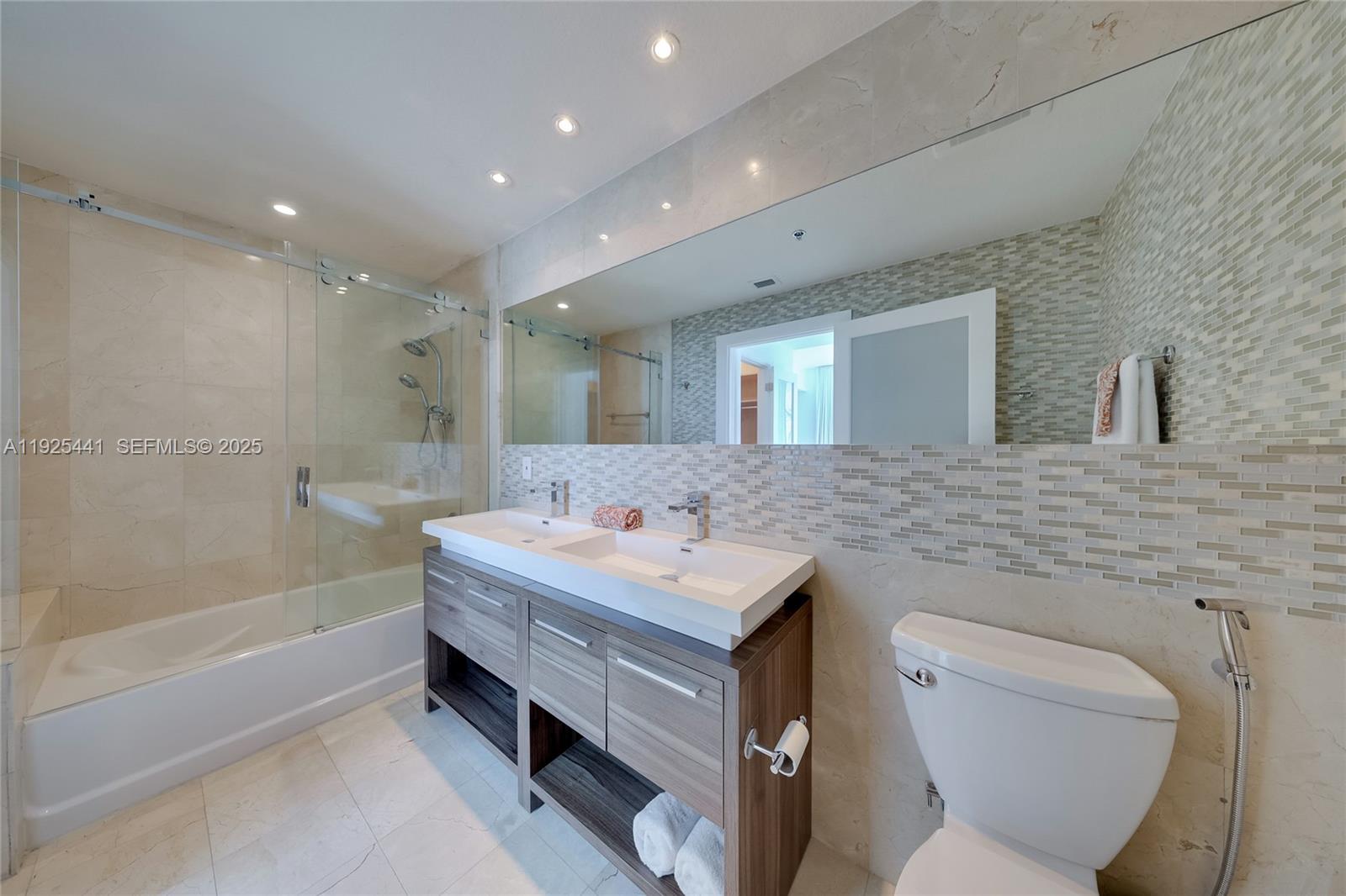 6515 Collins Ave #605, Miami Beach FL 33141