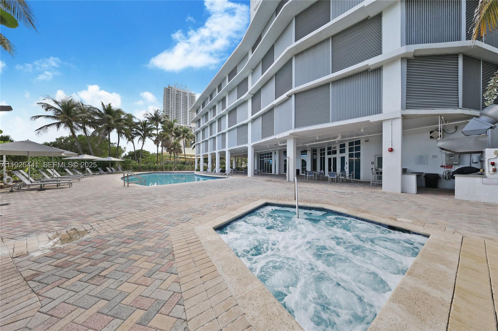 6515 Collins Ave #605, Miami Beach FL 33141