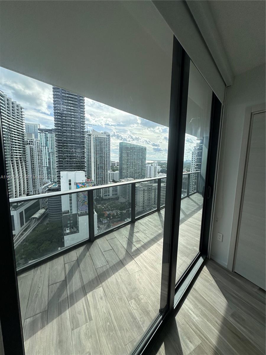 801 S Miami Ave #2703, Miami FL 33130