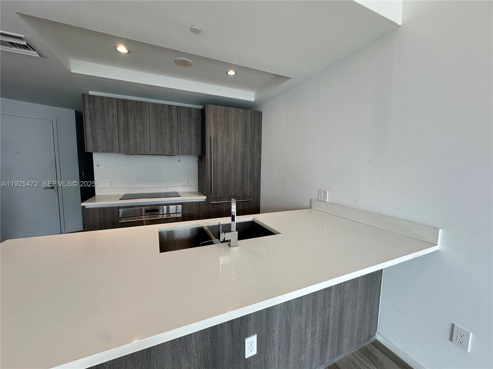 801 S Miami Ave #2703, Miami FL 33130