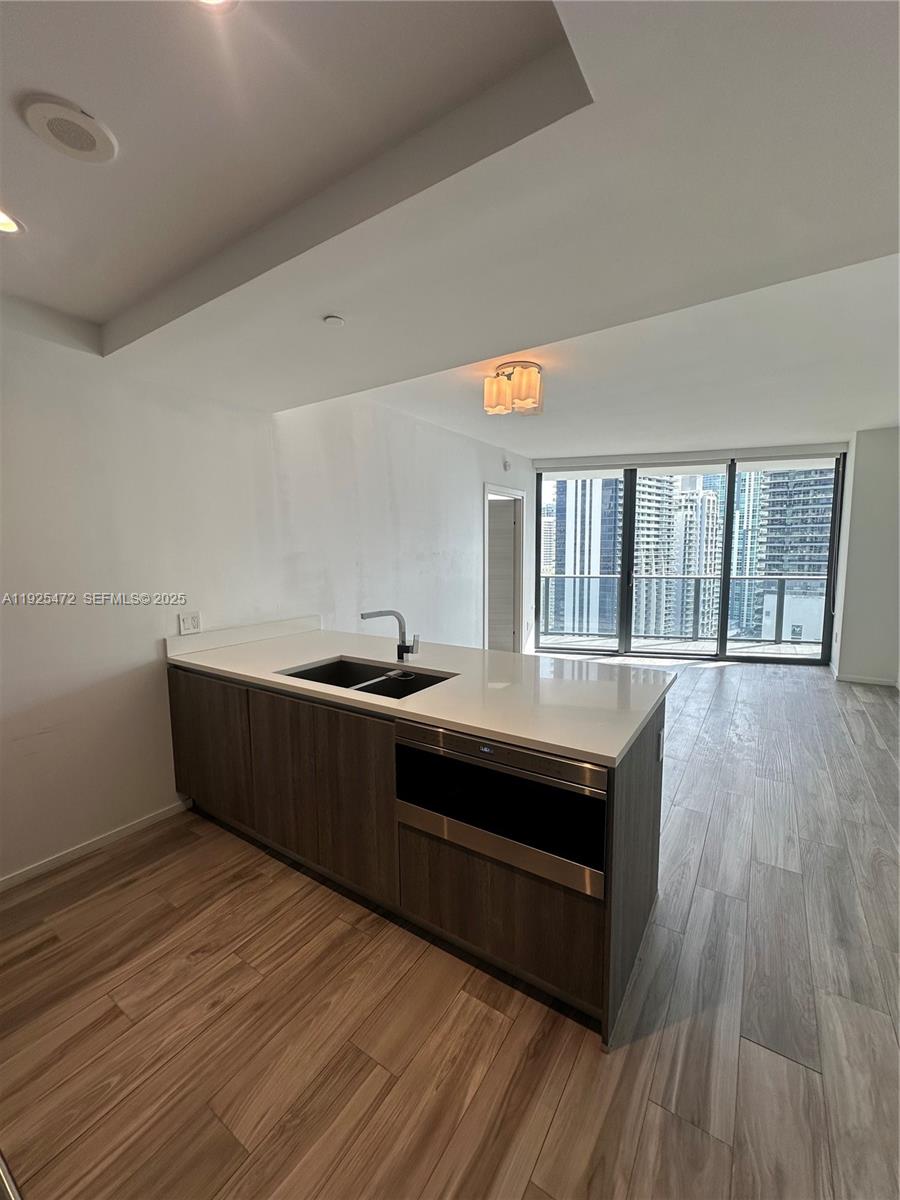 801 S Miami Ave #2703, Miami FL 33130