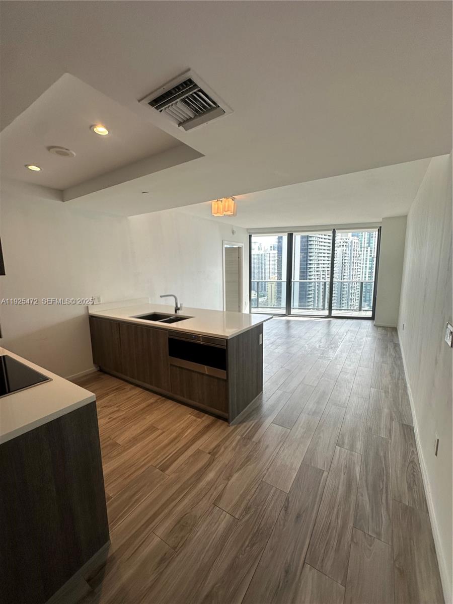 801 S Miami Ave #2703, Miami FL 33130