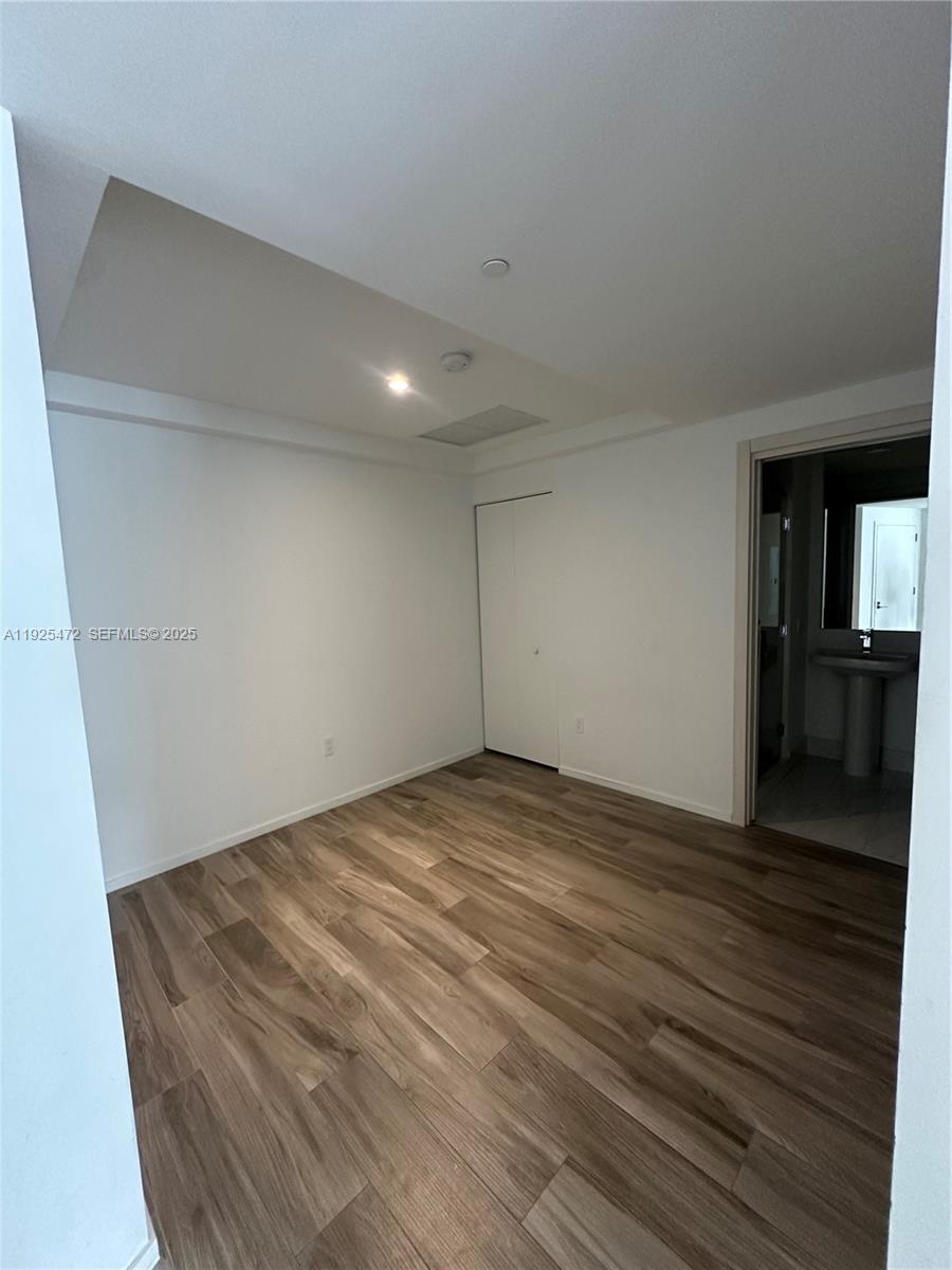 801 S Miami Ave #2703, Miami FL 33130