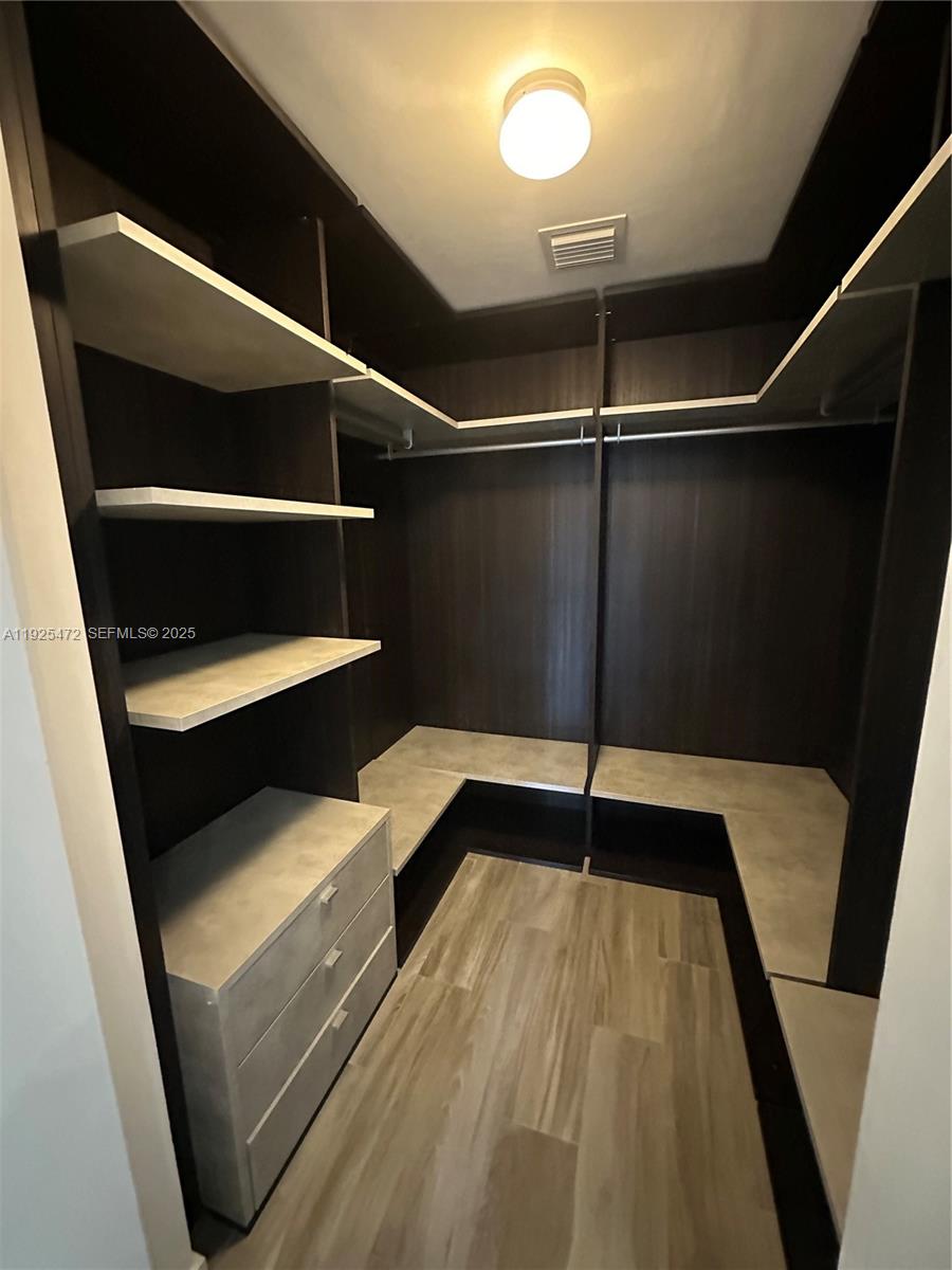 801 S Miami Ave #2703, Miami FL 33130