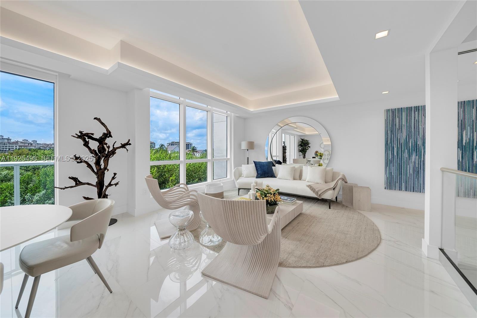 100 S Pointe Dr #TH-13, Miami Beach FL 33139