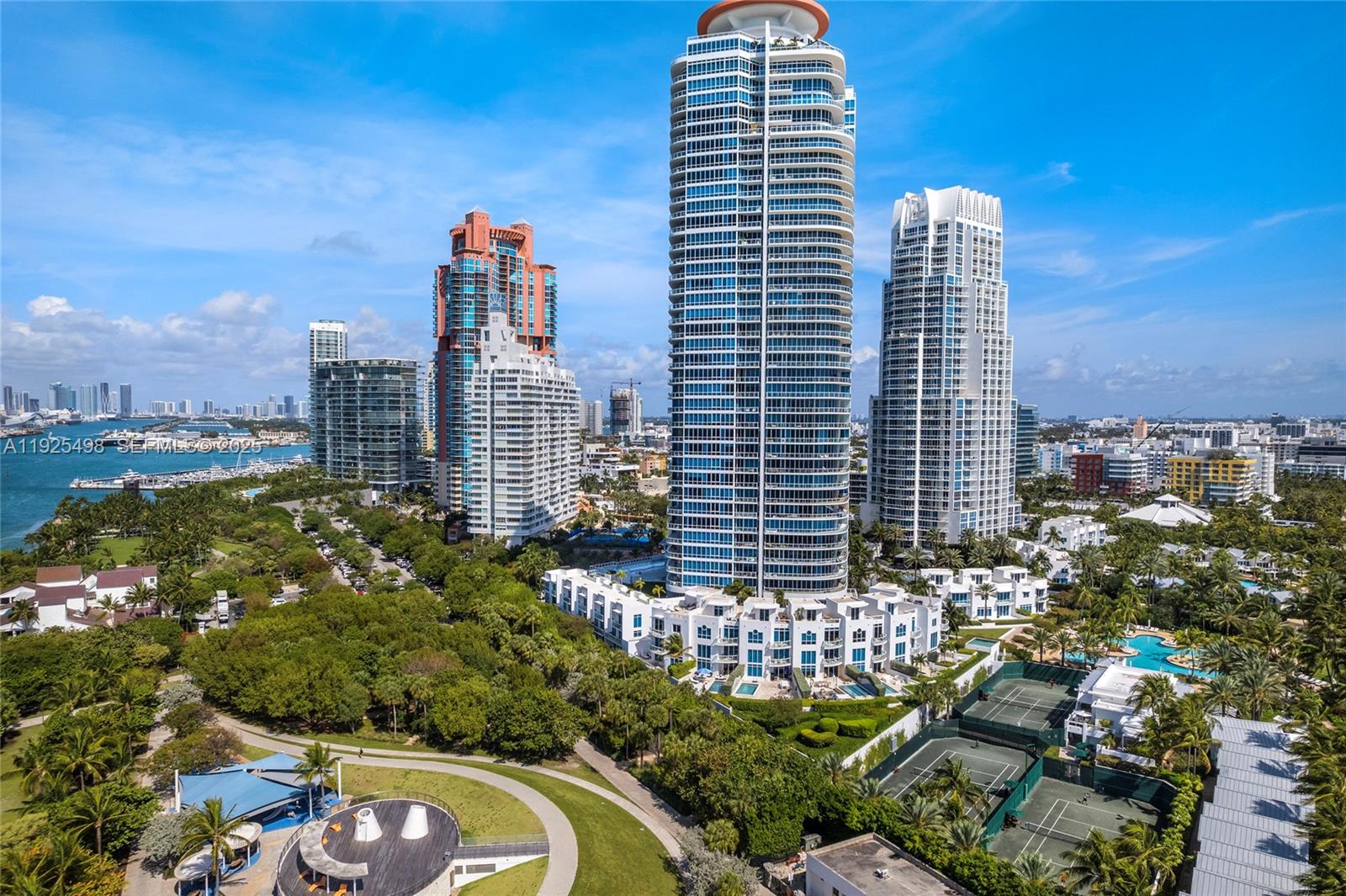 100 S Pointe Dr #TH-13, Miami Beach FL 33139