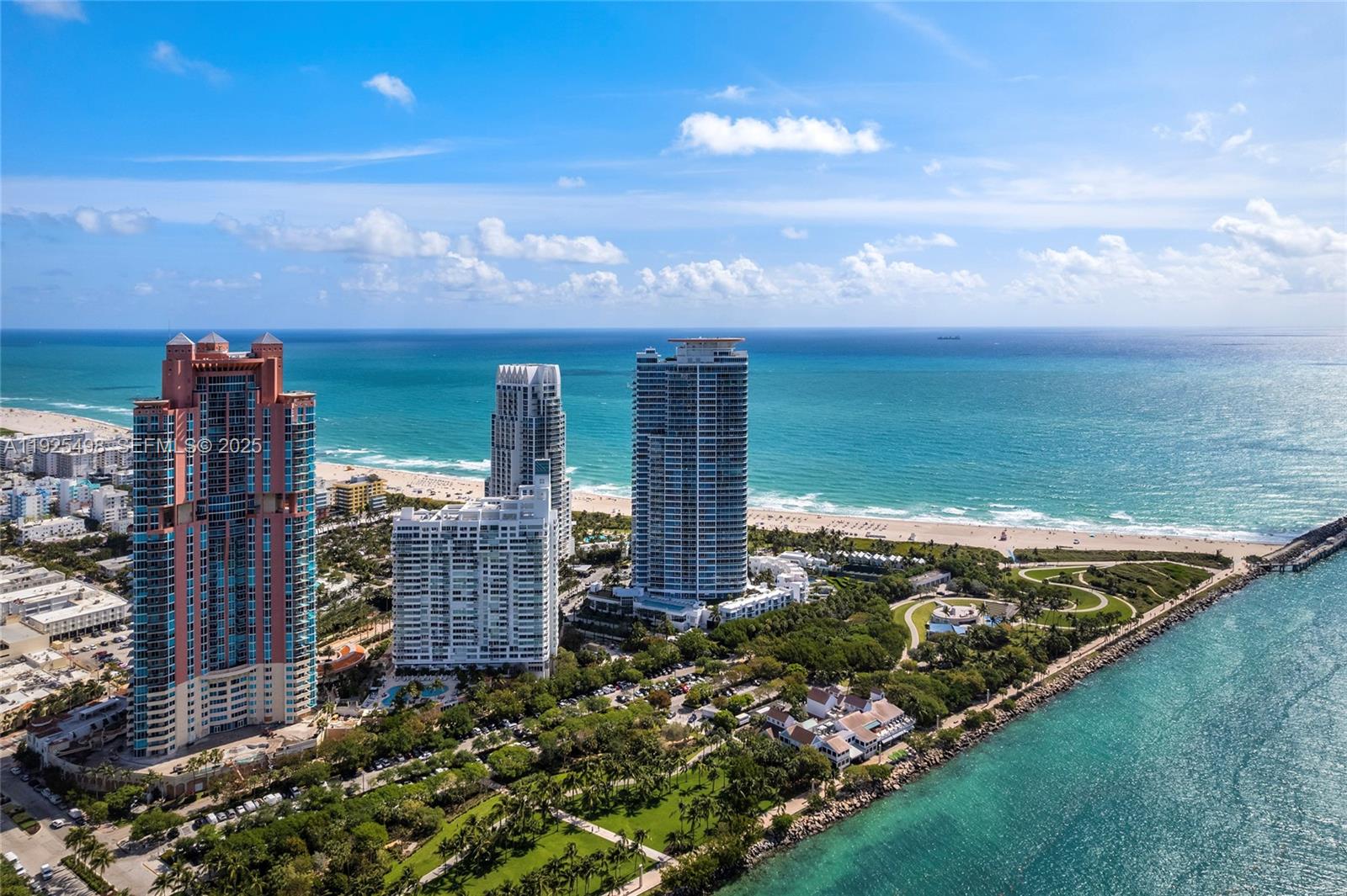 100 S Pointe Dr #TH-13, Miami Beach FL 33139