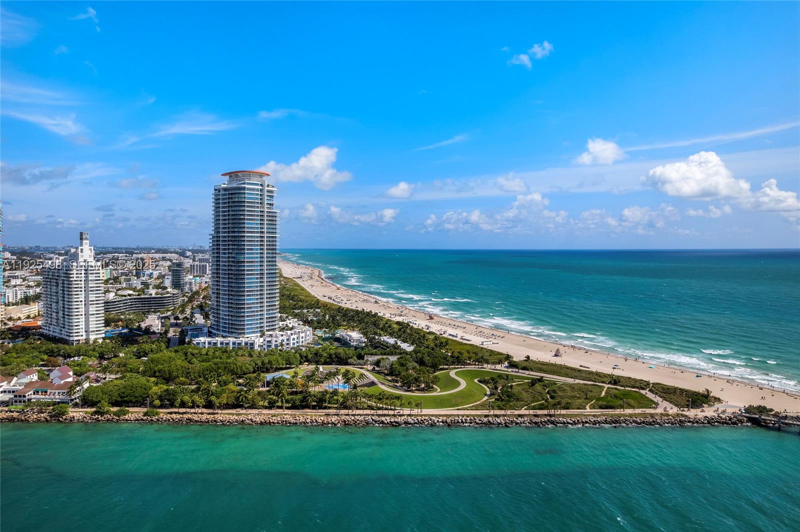 100 S Pointe Dr #TH-13, Miami Beach FL 33139