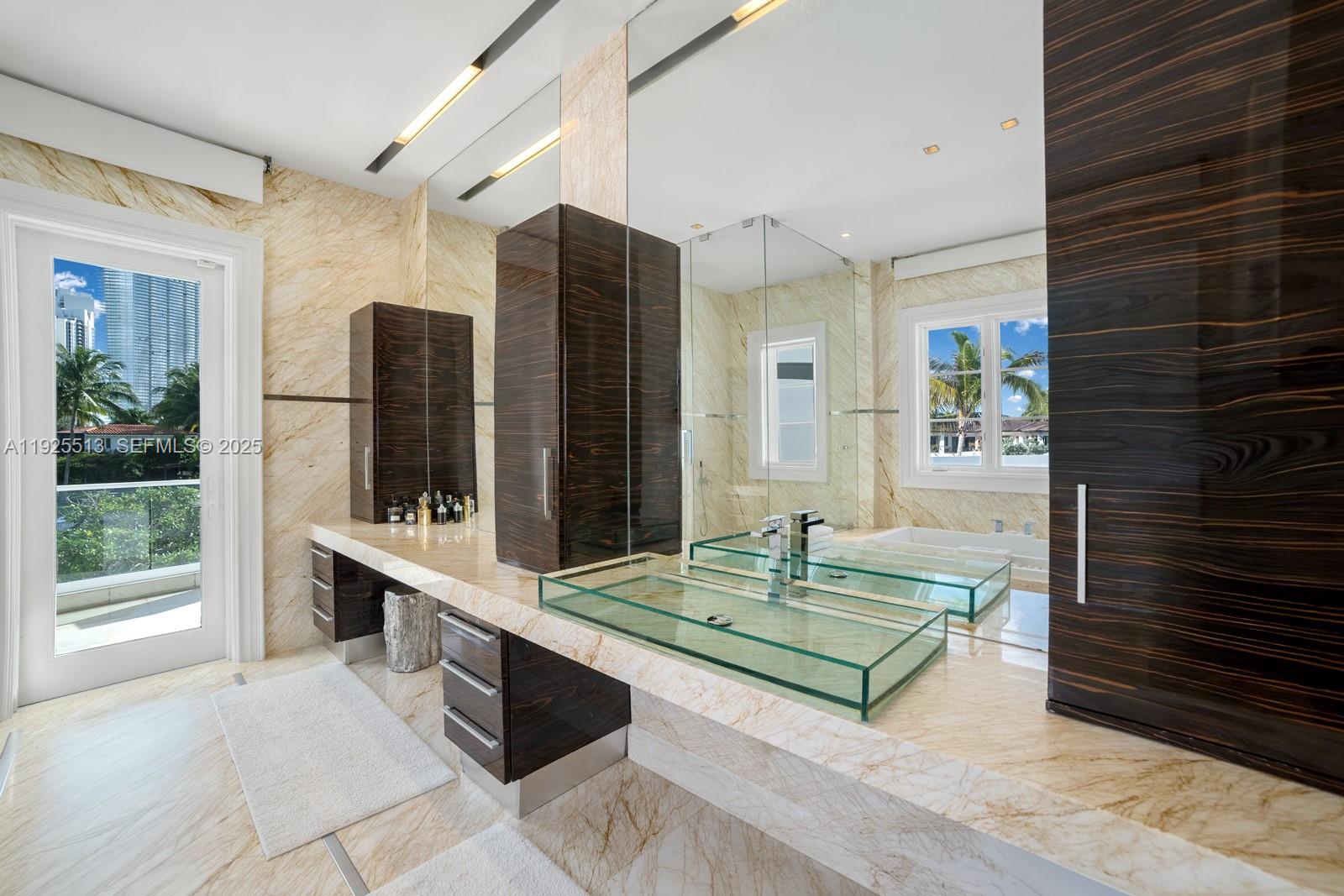 142 S Island Dr, Golden Beach FL 33160