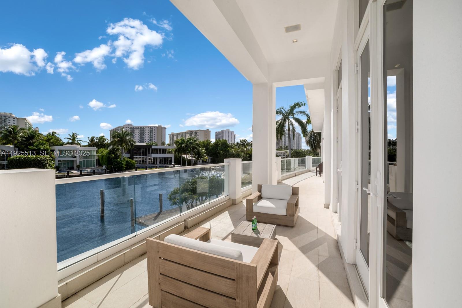 142 S Island Dr, Golden Beach FL 33160