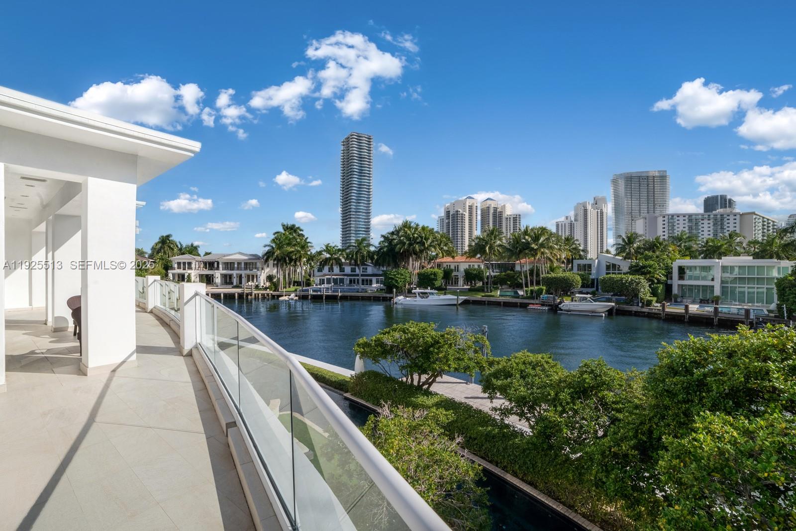 142 S Island Dr, Golden Beach FL 33160