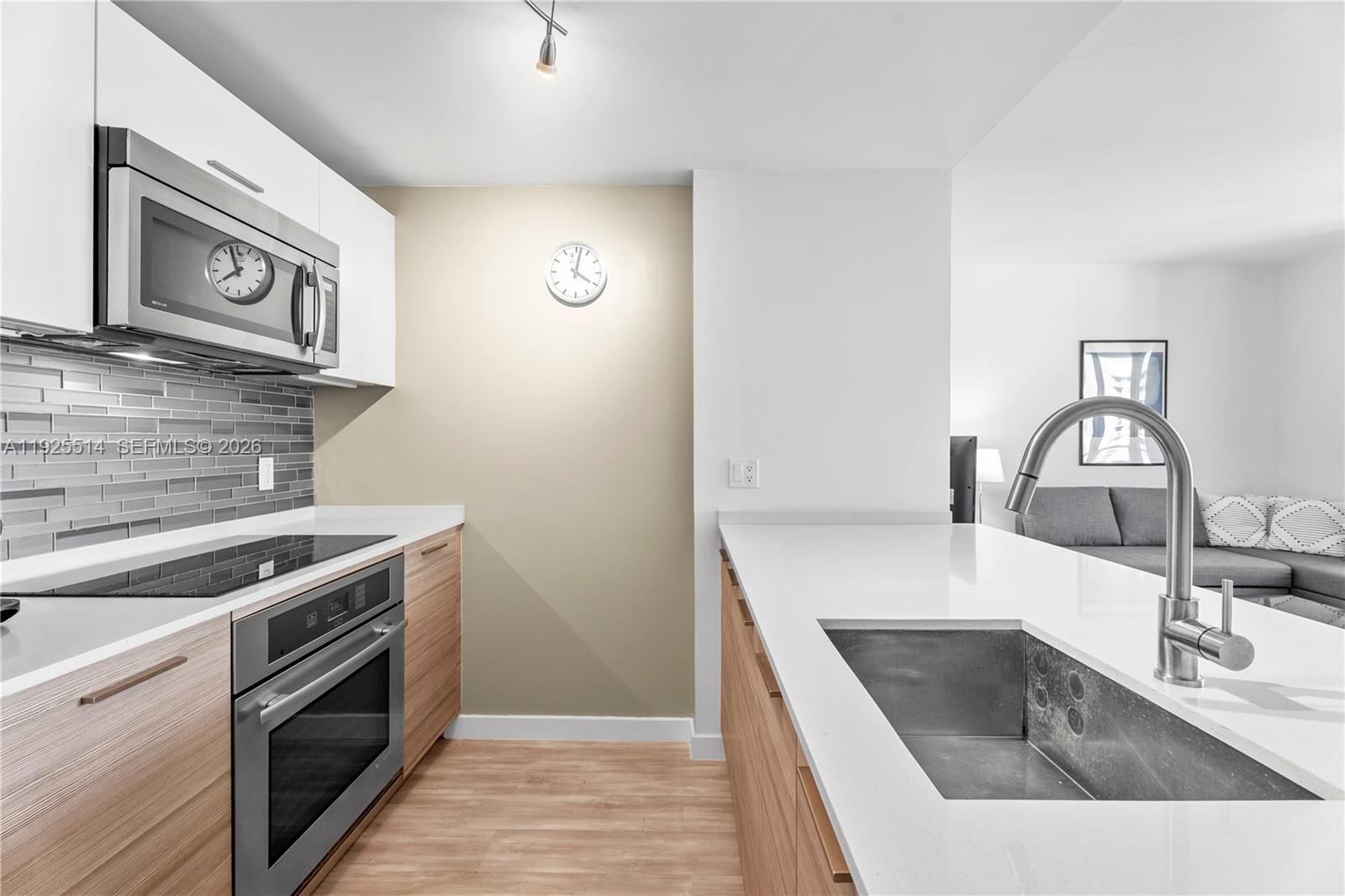 1300 Brickell Bay Dr #3500, Miami FL 33131