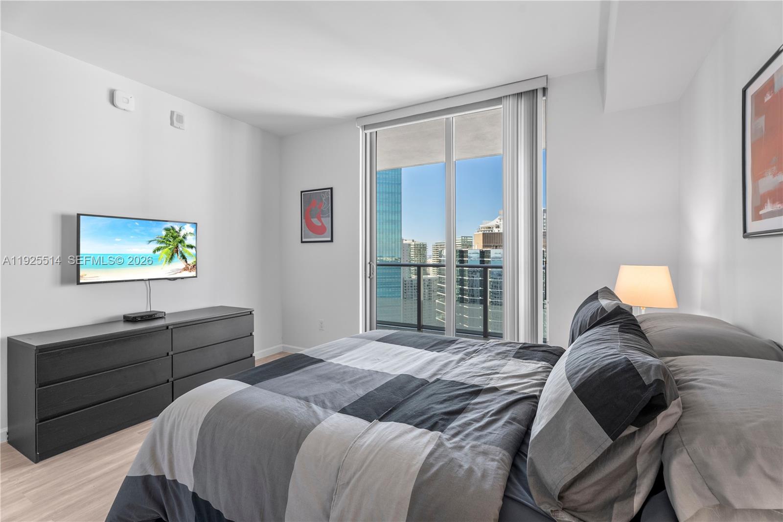1300 Brickell Bay Dr #3500, Miami FL 33131